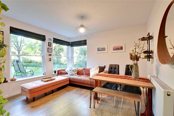 1 Bedroom Flat For Sale In Peabody Close, Devonshire Drive, Greenwich, London, SE10