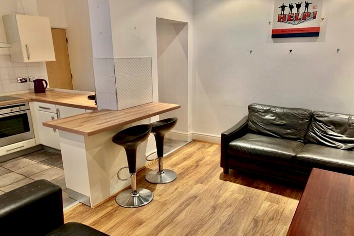 2 Bedroom Flat To Rent In Bank Street, Sheffield, South Yorkshire, S1