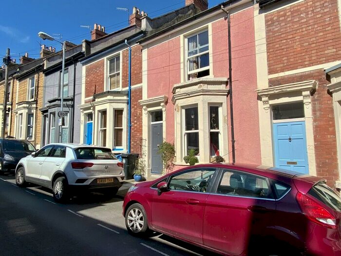 3 Bedroom Terraced House To Rent In Southville, Upper Perry Hill, BS3