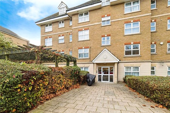 2 Bedroom Flat For Sale In Harrisons Wharf, Purfleet-on-Thames, Essex, RM19