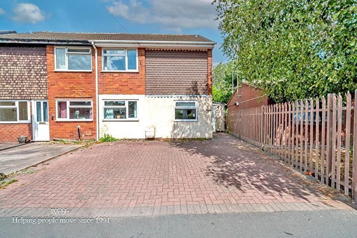 3 Bedroom Semi-Detached House For Sale In Station Road, Aldridge, Walsall, WS9