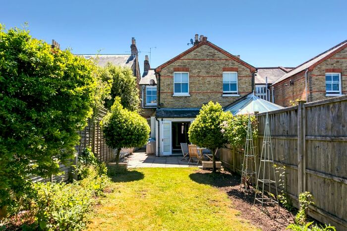 3 Bedroom Terraced House To Rent In Queens Road, Windsor, SL4