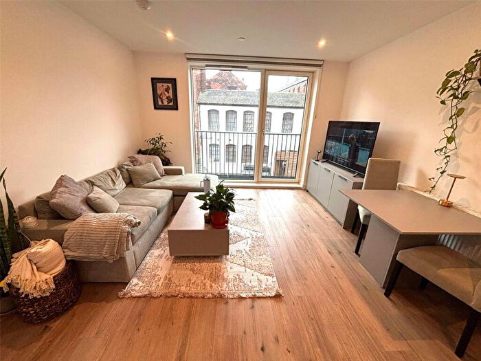 2 Bedroom Apartment To Rent In The Barker, Snow Hill Wharf, Shadwell Street, Birmingham, B4
