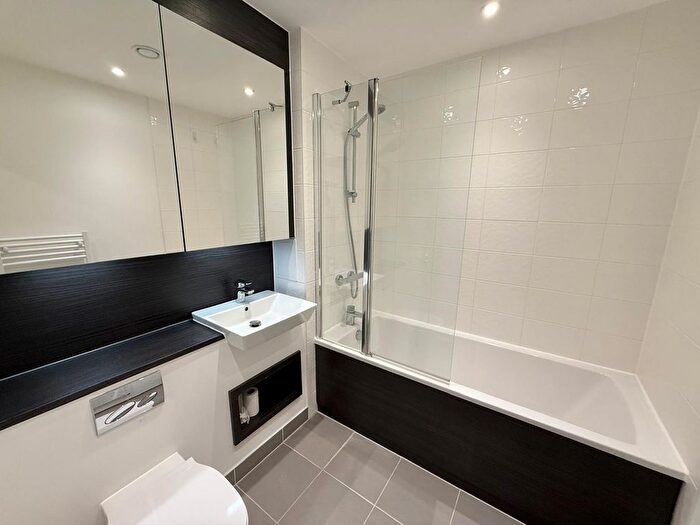 1 Bedroom Flat To Rent In Thunderer Street, E13