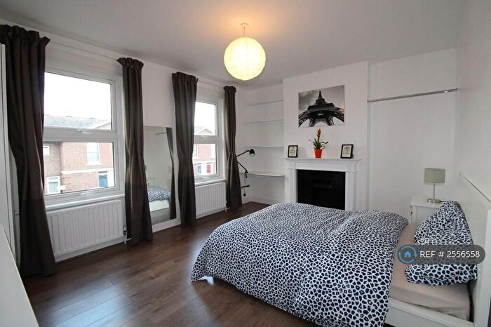 4 Bedroom End Of Terrace House To Rent In Newcomen Road, London, E11