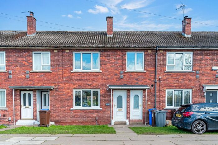 3 Bedroom Terraced House For Sale In Leighton Road, Sheffield, S14