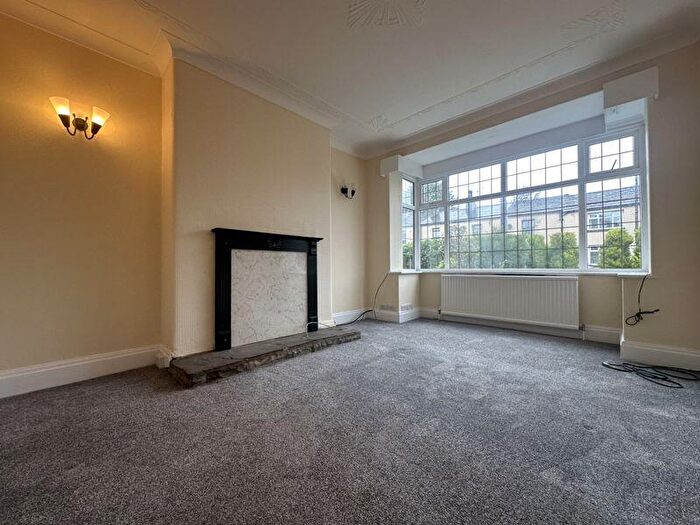 3 Bedroom Semi-Detached House To Rent In Bolton Road, Rochdale, OL11