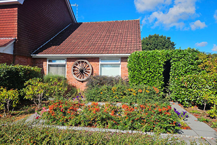 2 Bedroom Bungalow For Sale In Blankney Close, Stubbington, PO14