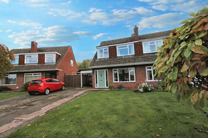 3 Bedroom Semi Detached House For Sale In Hazel Crescent, Thornbury, BS35
