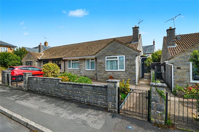 2 Bedroom Bungalow For Sale In Maple Road, Newtown Park, Langport, Somerset, TA10