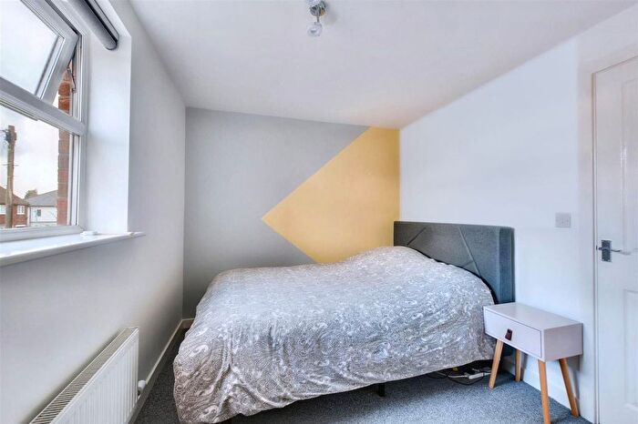 3 Bedroom End Of Terrace House For Sale In Hawthorne Avenue, Long Eaton, Nottingham, NG10