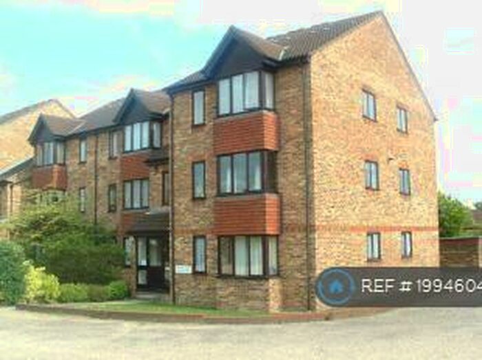 Studio To Rent In Trevose House, Slough, SL2