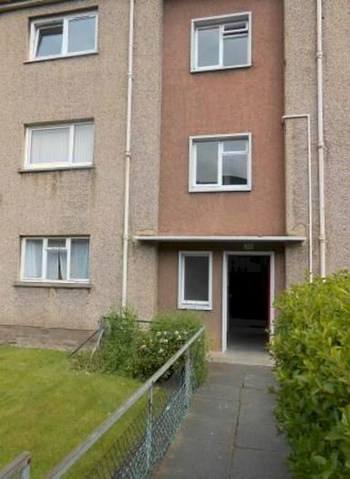 2 Bedroom Flat To Rent In Piersfield Grove, Edinburgh, EH8