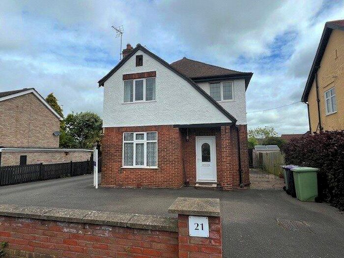 3 Bedroom Detached House To Rent In Belton Avenue, Grantham, NG31