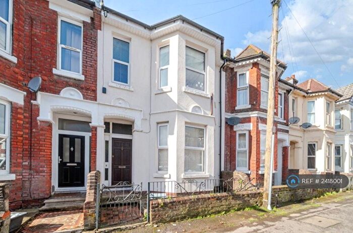 6 Bedroom Terraced House To Rent In Shakespeare Avenue, Southampton, SO17