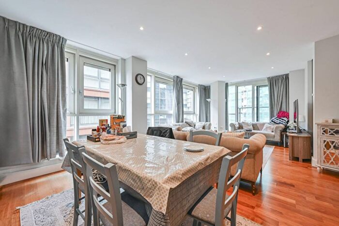 3 Bedroom Flat For Sale In West End Quay, Paddington, London, W2