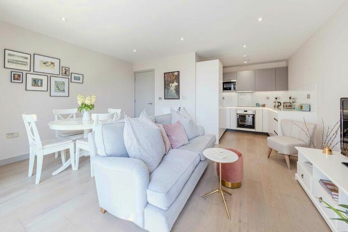 1 Bedroom Flat To Rent In Singapore Road, London, W13