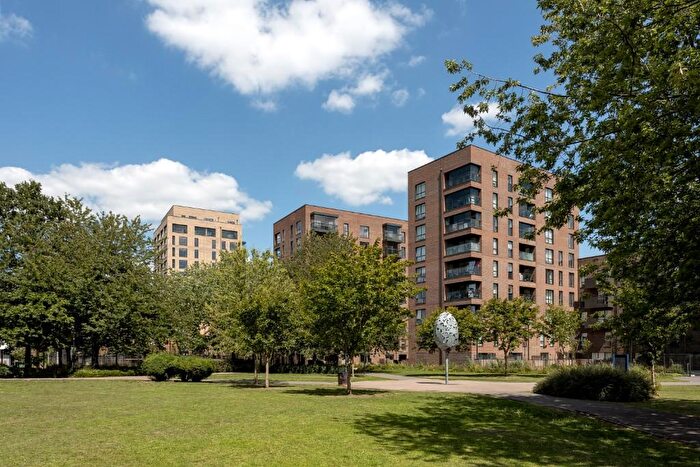 2 Bedroom Flat To Rent In Solomon Way, London, E1