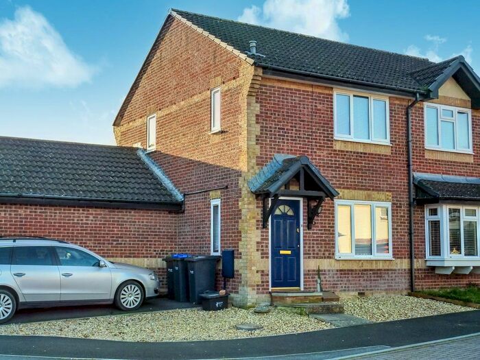 2 Bedroom Semi-Detached House To Rent In Senior Drive, Salisbury, SP2