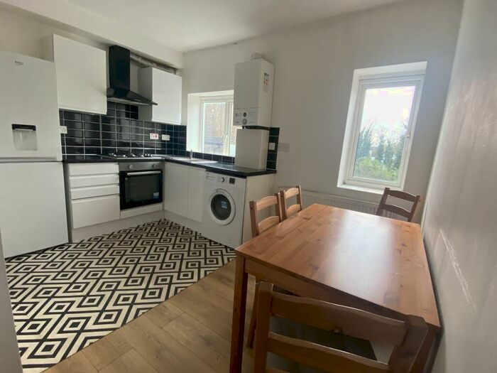2 Bedroom Apartment To Rent In Dalston Lane, London, E8