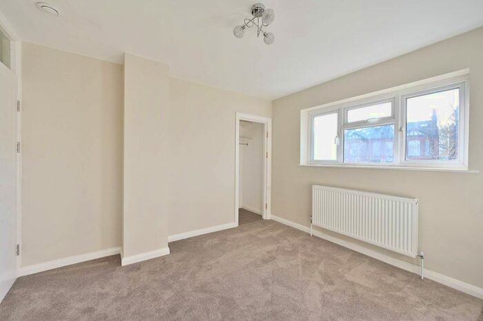 3 Bedroom Terraced House To Rent In Gap Road, Wimbledon, London, SW19