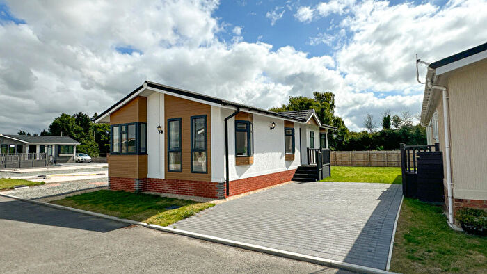 2 Bedroom Park Home For Sale In Green Crize Park, Hereford, HR2