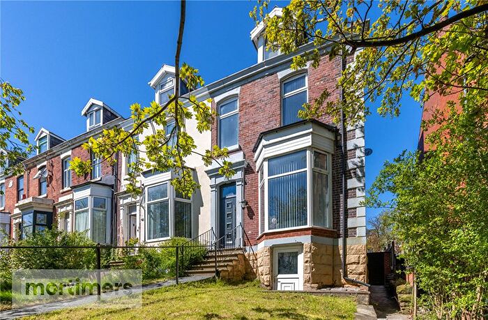 5 Bedroom End Of Terrace House For Sale In Preston New Road, Blackburn, Lancashire, BB2
