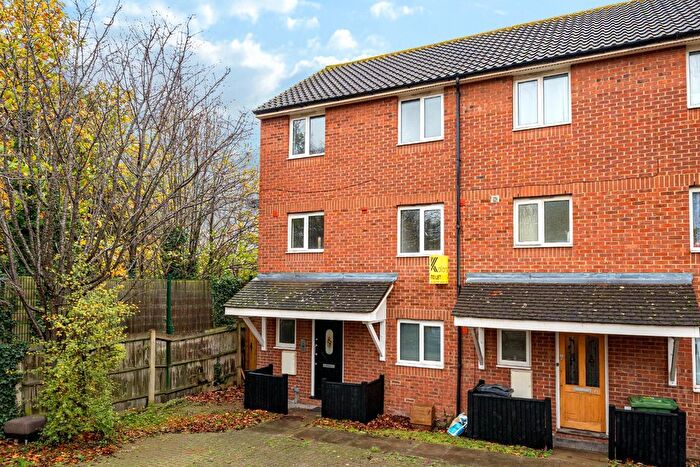 5 Bedroom End Terrace House For Sale In Hospital Way, London, SE13