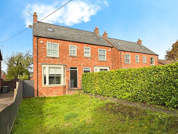 3 Bedroom Semi-detached House For Sale In Newark Road, North Hykeham, LN6