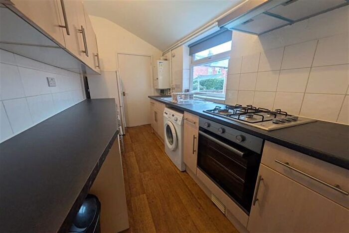 2 Bedroom Terraced House To Rent In Hawthorne Grove, Beeston, NG9