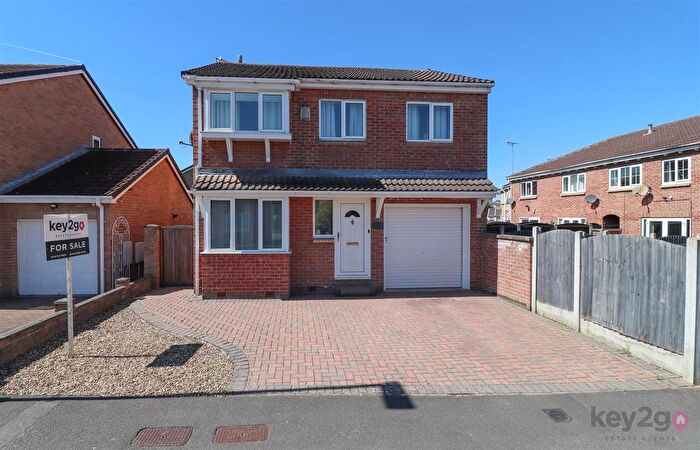 4 Bedroom Detached House For Sale In Grizedale Avenue, Sothall, Sheffield, S20