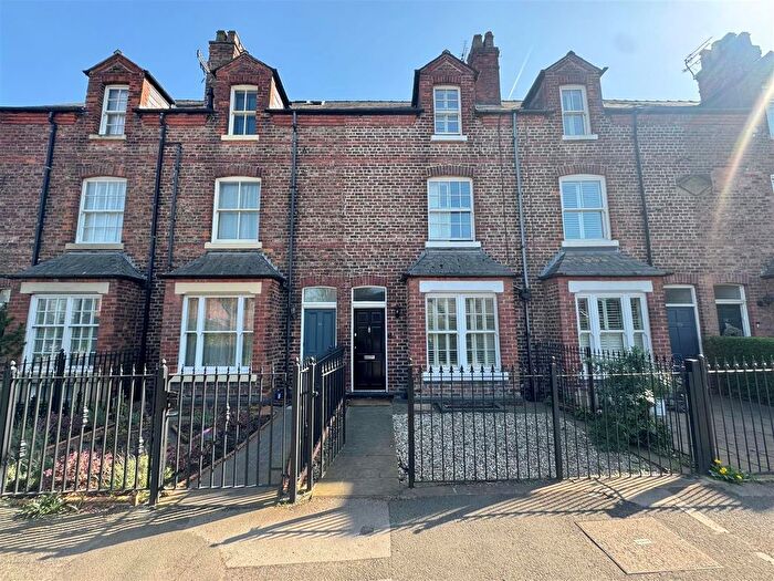 4 Bedroom Terraced House For Sale In Heyes Lane, Alderley Edge, SK9