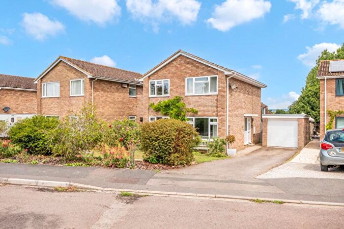 4 Bedroom Detached House For Sale In The Close, Coaley, Dursley, GL11