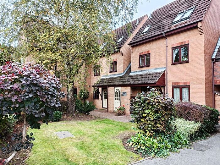 2 Bedroom Flat To Rent In Kingfisher Wharf, Nottingham, Nottinghamshire, NG7