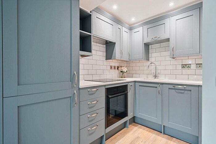 Studio To Rent In Cherwell, Thamesfield Village, Henley-On-Thames, RG9