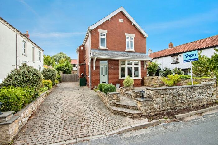 4 Bedroom Detached House For Sale In Main Street, Little Smeaton, Pontefract, WF8