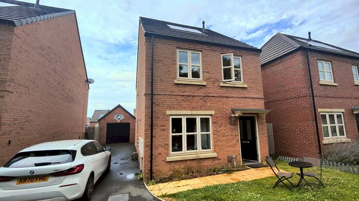 3 Bedroom Detached House To Rent In Mallard Close, Castleford, West Yorkshire, WF10