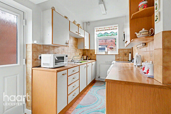 3 Bedroom Detached House For Sale In Lindfield Road, Leicester, LE3
