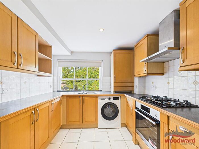 2 Bedroom Flat To Rent In The Mount House, Sudbury Hill, Harrow On The Hill, HA1