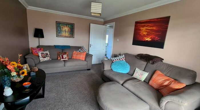 2 Bedroom Flat To Rent In Leyland Road, Bathgate, EH48