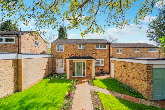 3 Bedroom Detached House To Rent In Dupre Crescent, Wilton Park, Beaconsfield, HP9