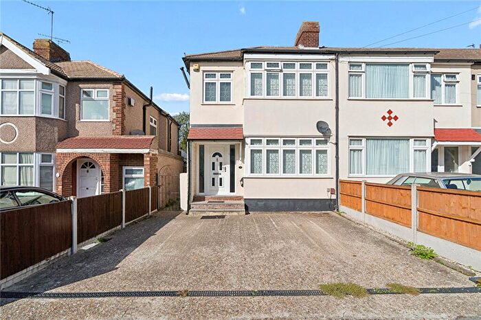 3 Bedroom End Of Terrace House For Sale In Barton Avenue, Rush Green, RM7