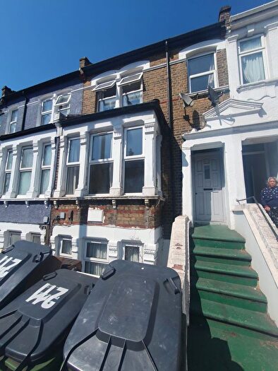 1 Bedroom Maisonette To Rent In Plumstead High Street, Plumstead, SE18