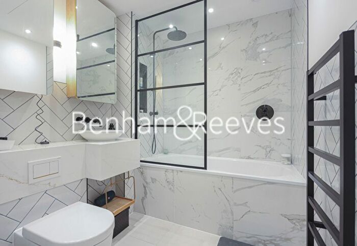 2 Bedroom Flat To Rent In Bollinder Place, Shoreditch, EC1V