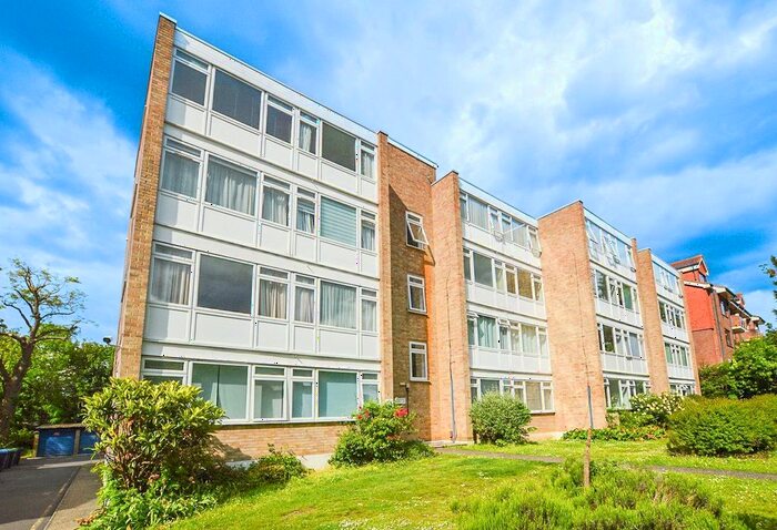 1 Bedroom Flat To Rent In Albemarle Road, Beckenham, Bromley, BR3
