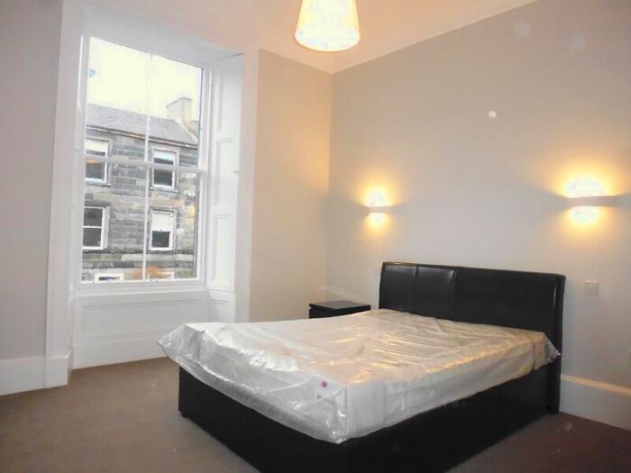 4 Bedroom Flat To Rent In , Ferry Road, Edinburgh, EH6