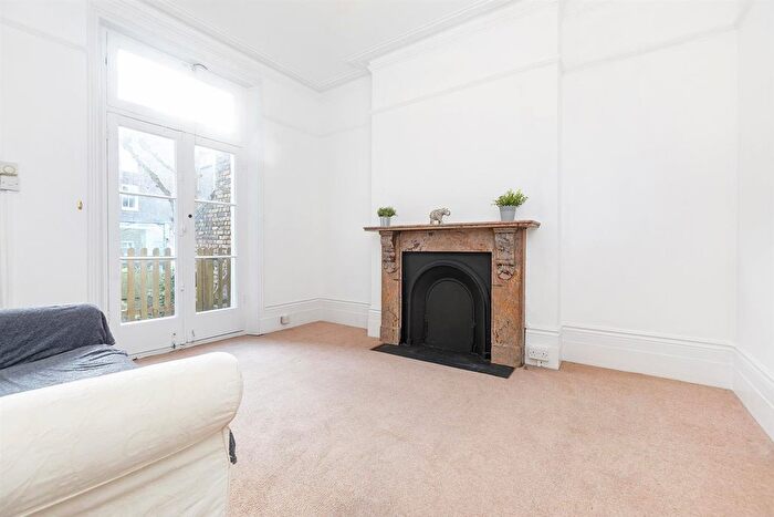 1 Bedroom Flat To Rent In Edith Road, London, W14