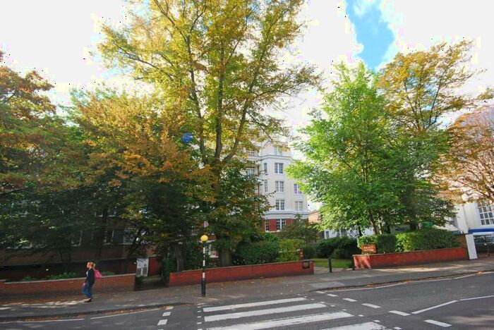 2 Bedroom Flat To Rent In Abbey Road, St John's Wood, London, NW8