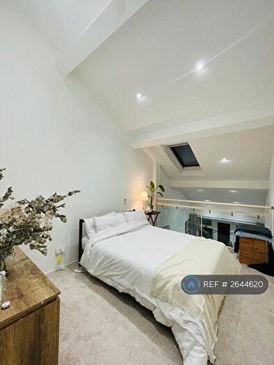 1 Bedroom Penthouse To Rent In Manhattan Building, London, E3