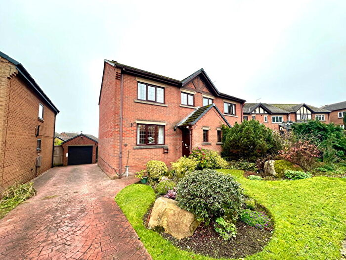 3 Bedroom Semi-Detached House For Sale In Wellhouse Way, Penistone, Sheffield, S36